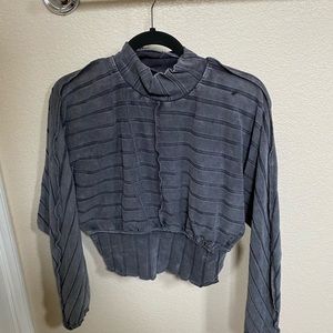 Soft comfy cropped long sleeve from urban outfitters! I love this piece!